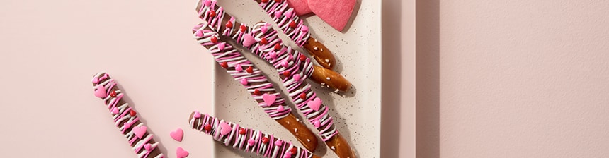 Valentine's Day Chocolate Covered Pretzels